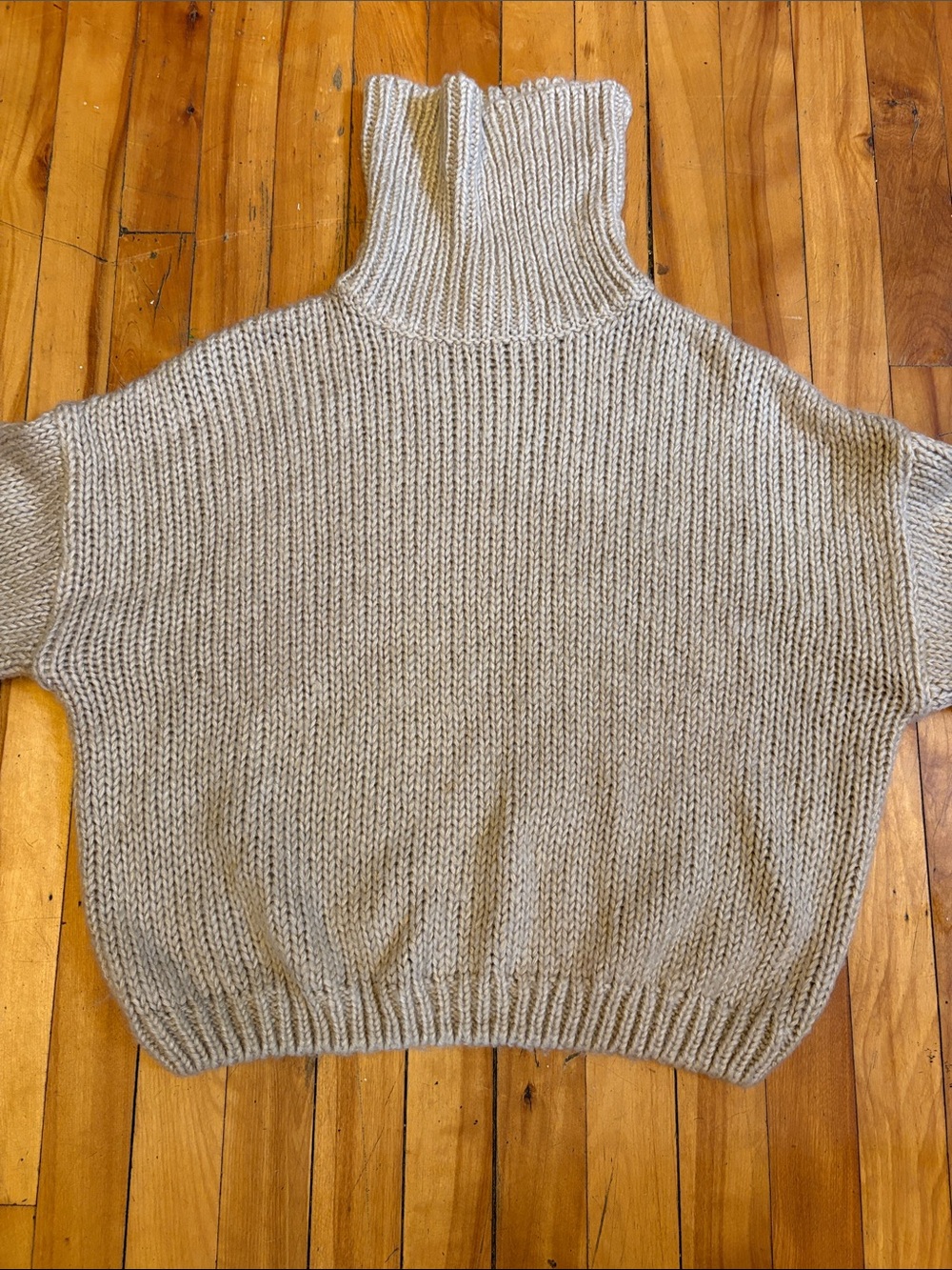 H&M Cream Ribbed Turtleneck Oversized Sweater Cropped - Women's Medium